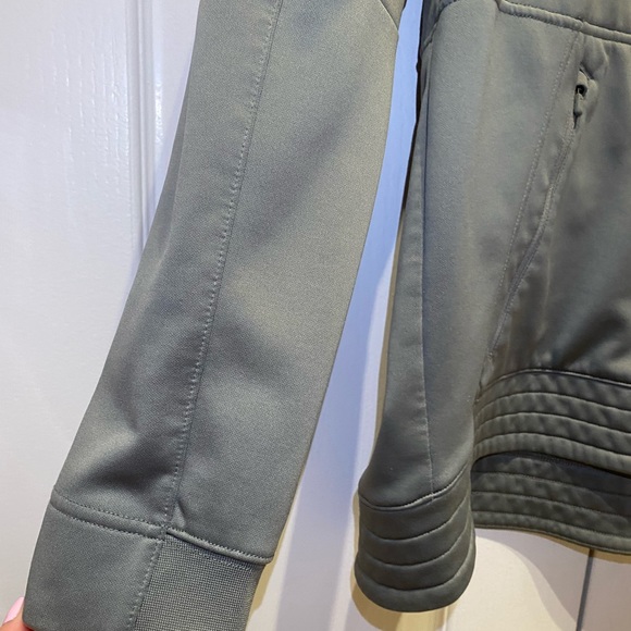 Nike Lebron Therma-Fit Sweater Zip Hoodie in Grey - Picture 10 of 16